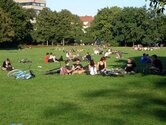 Im Alaunpark Dresden Neustadt kann es im Sommer eng werden